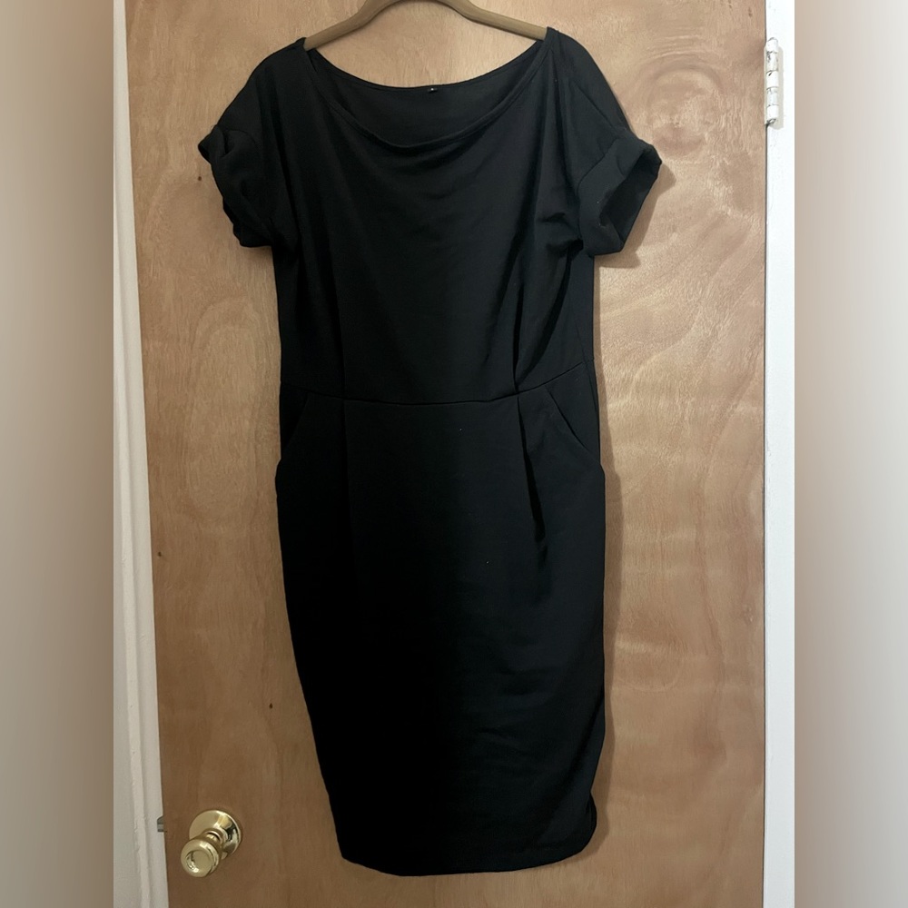 Black dress from Amazon, with pockets, size large